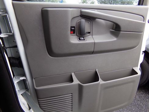 Used 2012 Chevrolet Express 3500 LT w/ LT Preferred Equipment Group RWD image 20