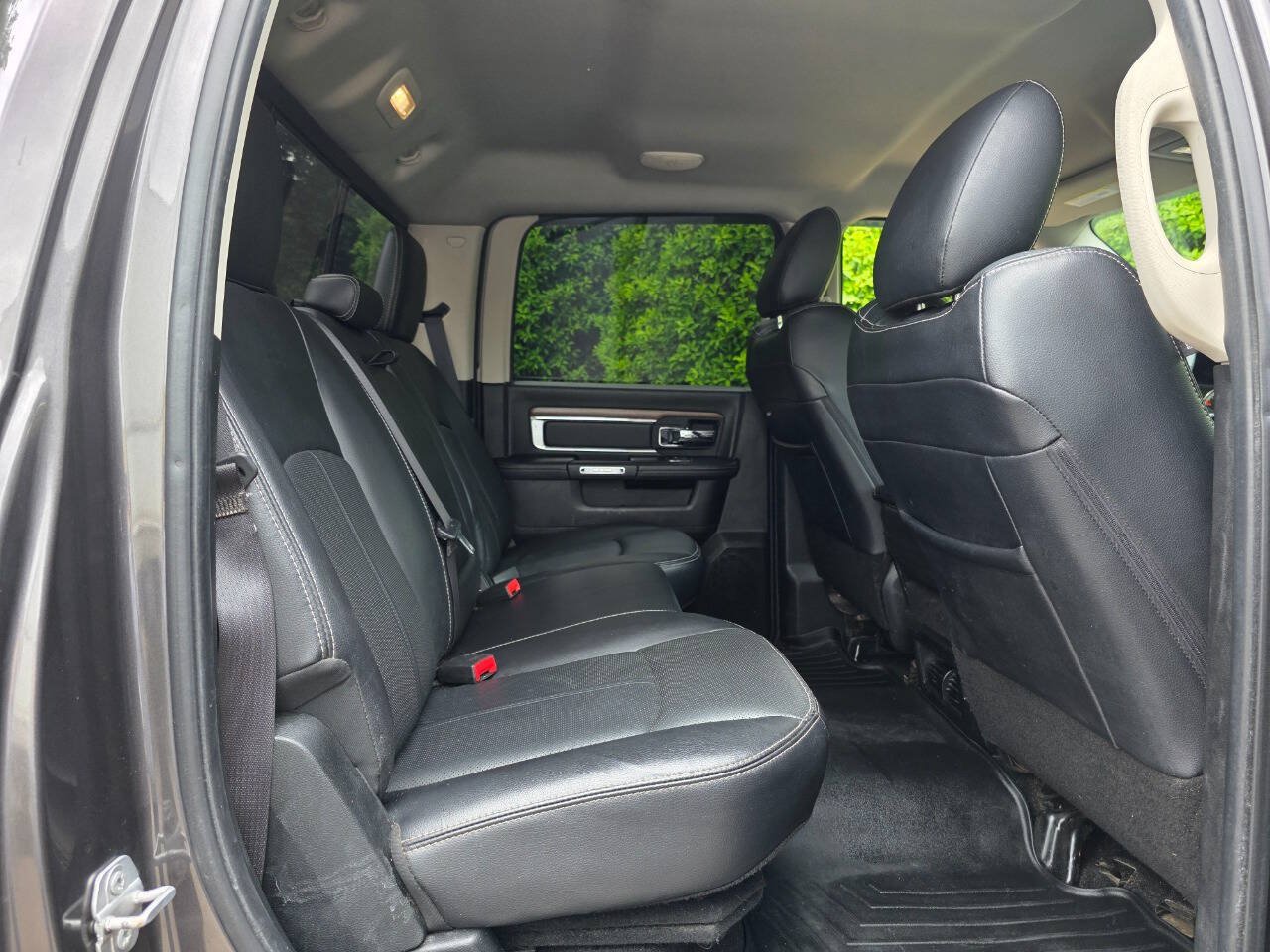 Used 2018 RAM 2500 Laramie w/ Sport Appearance Group AWD/4WD image 29