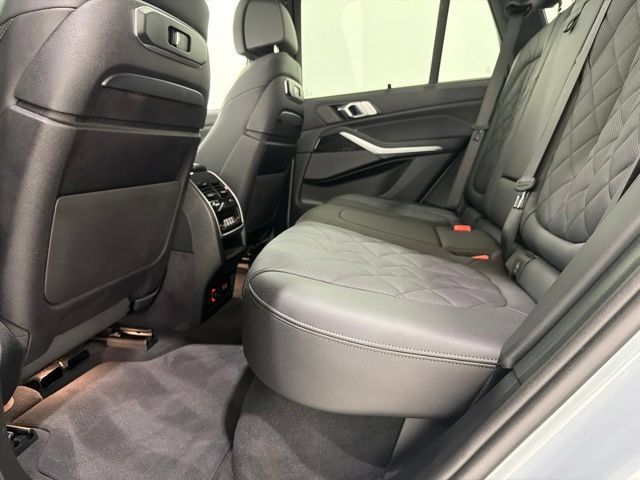 Certified 2024 BMW X5 xDrive40i w/ Executive Package AWD/4WD image 17
