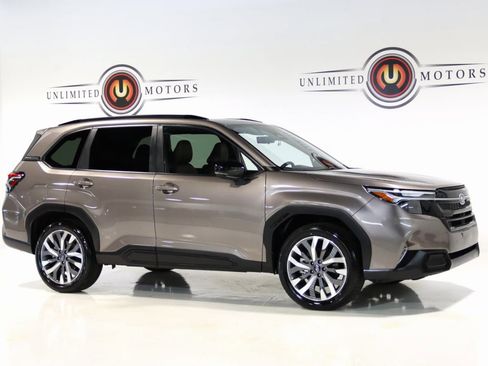 Used 2025 Subaru Forester Touring image 6