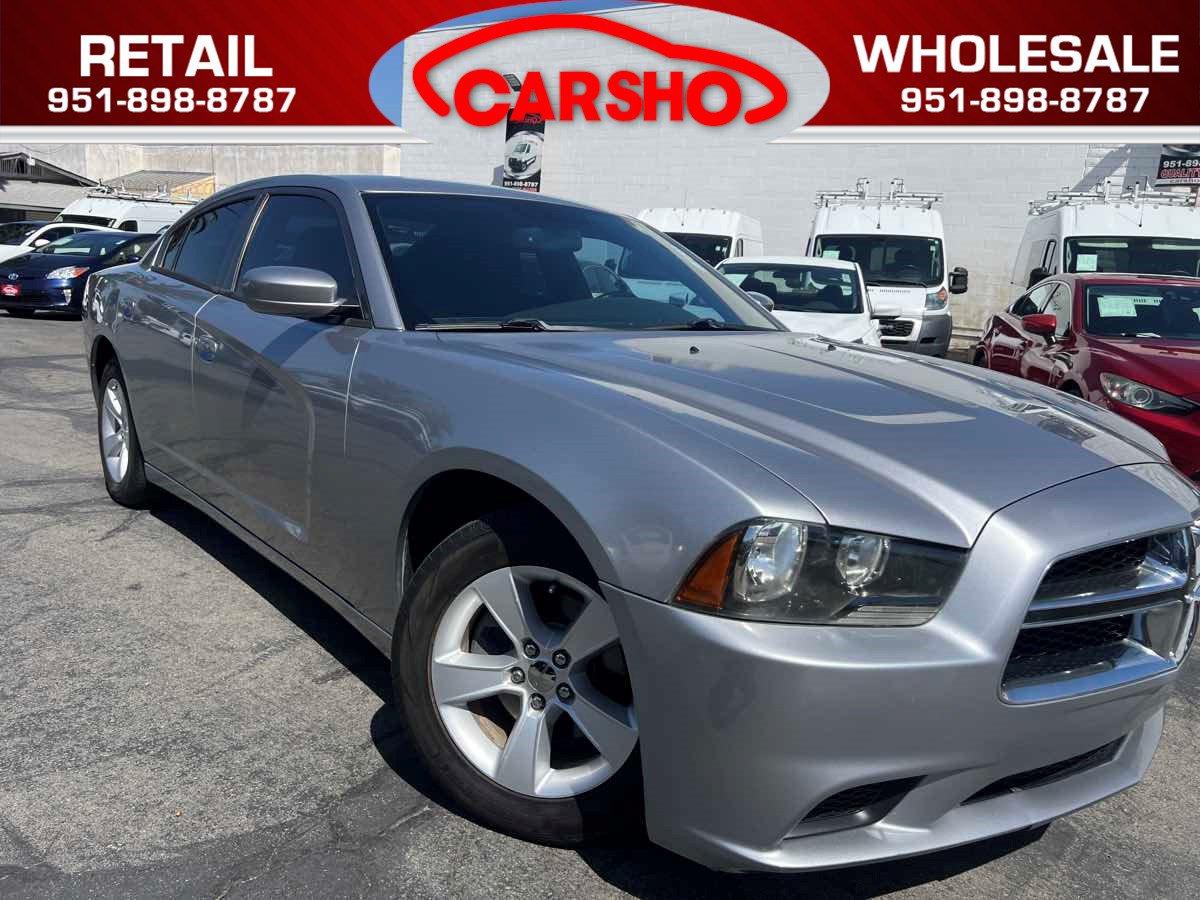 Used 2014 Dodge Charger SE w/ Connectivity Group RWD image 1