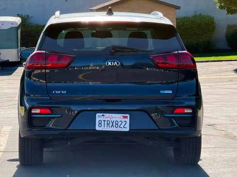 Used 2019 Kia Niro EX FWD image 4