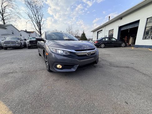 Used 2018 Honda Civic EX-L image 47