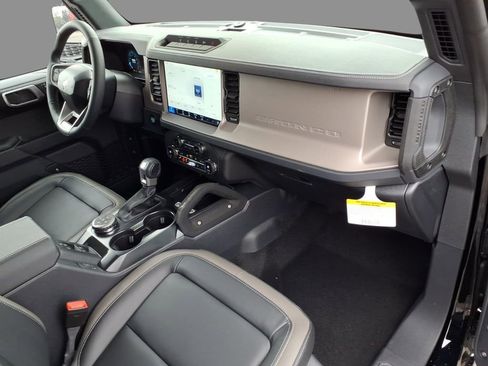 New 2026 Ford Bronco Outer Banks image 11