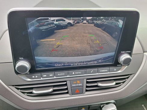 Used 2025 Nissan Altima 2.5 SR image 16