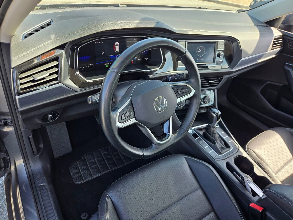 Used 2024 Volkswagen Jetta SE FWD image 8
