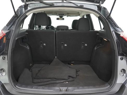 Used 2020 Nissan Kicks S FWD image 9