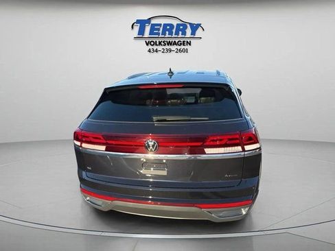New 2026 Volkswagen Atlas Cross Sport SE image 3