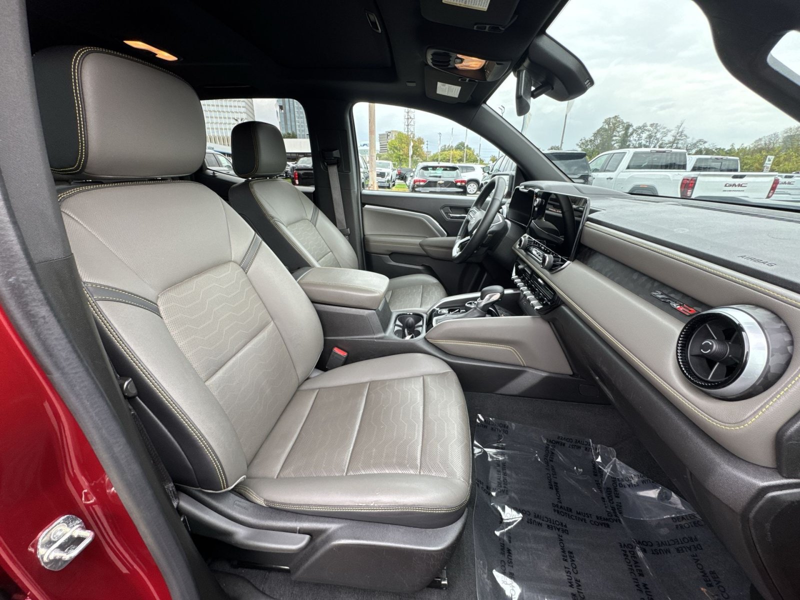 Used 2023 Chevrolet Colorado ZR2 w/ ZR2 Convenience Package III AWD/4WD image 28
