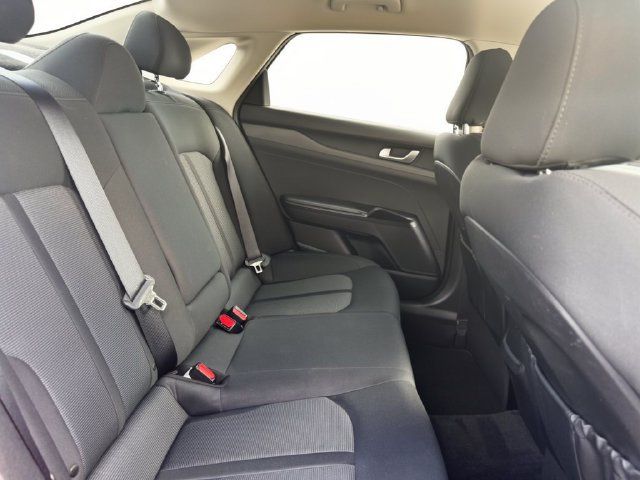 Used 2021 Kia K5 LXS FWD image 30