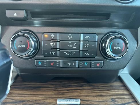 Used 2018 Ford F150 Lariat AWD/4WD image 24