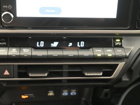 Used 2026 Toyota Camry SE FWD image 16