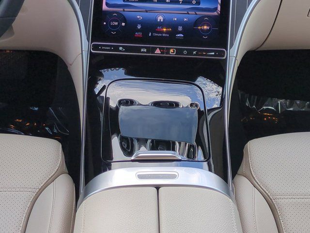 Used 2023 Mercedes-Benz C 300 Sedan image 18