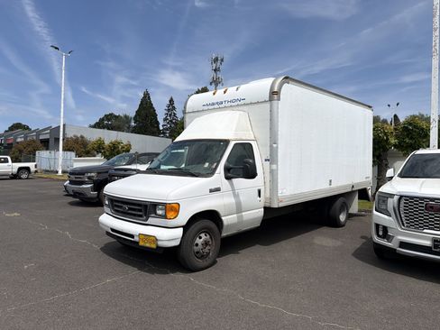 Used 2006 Ford E-450 and Econoline 450 RWD image 1