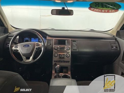 Used 2018 Ford Flex SE image 18