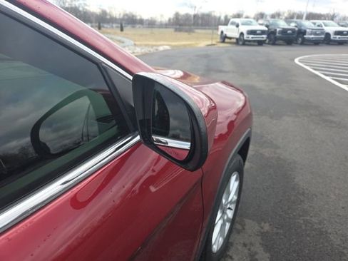 Used 2015 Jeep Cherokee Latitude w/ Cold Weather Group image 4