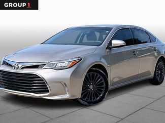 Used 2016 Toyota Avalon Touring image 1