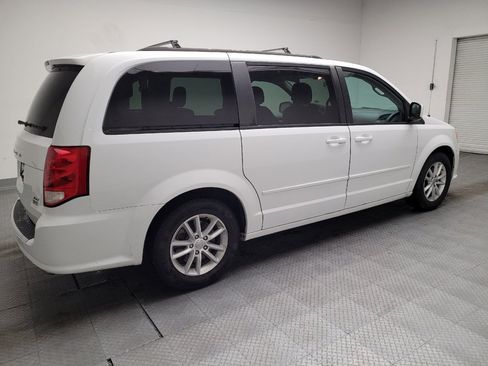 Used 2016 Dodge Grand Caravan SXT image 10