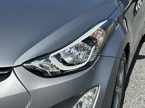 Used 2016 Hyundai Elantra SE w/ Option Group 02 FWD image 9