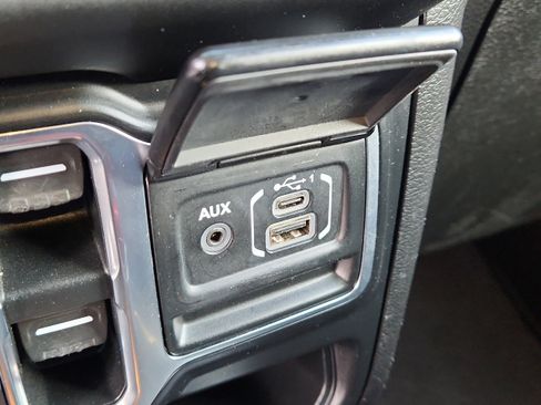 Used 2020 Jeep Gladiator Sport w/ Quick Order Package 24S image 24