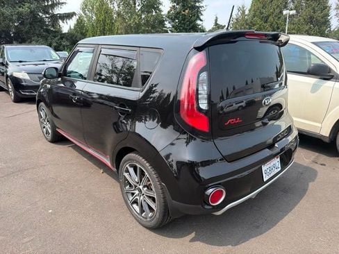 Used 2018 Kia Soul ! FWD image 3