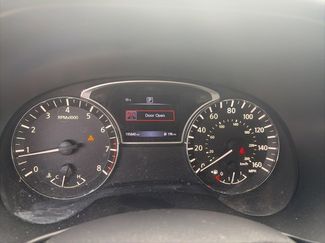 Used 2017 Nissan Pathfinder SV video 1