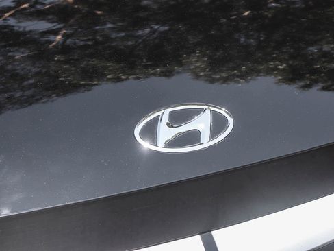 Used 2024 Hyundai Ioniq 5 SEL RWD image 5