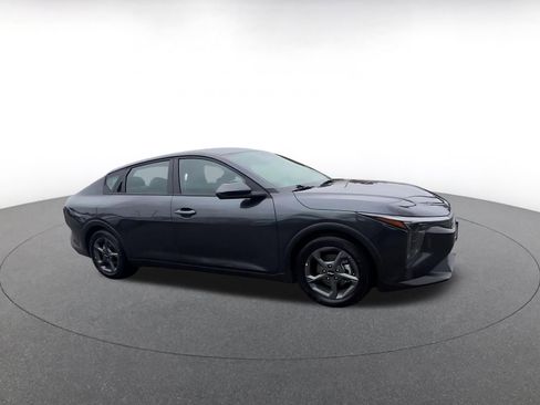 Used 2025 Kia K4 FWD image 2