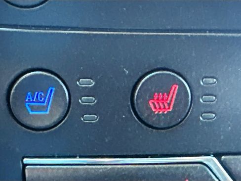 Used 2020 Ford Edge Titanium w/ Equipment Group 301A image 23