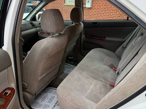 Used 2003 Toyota Camry LE FWD image 9