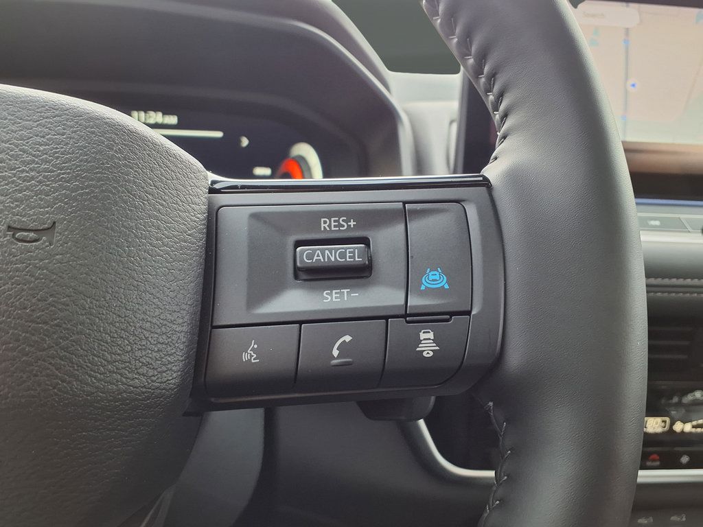 Used 2025 Nissan Rogue SL w/ SL Premium Package AWD/4WD image 24