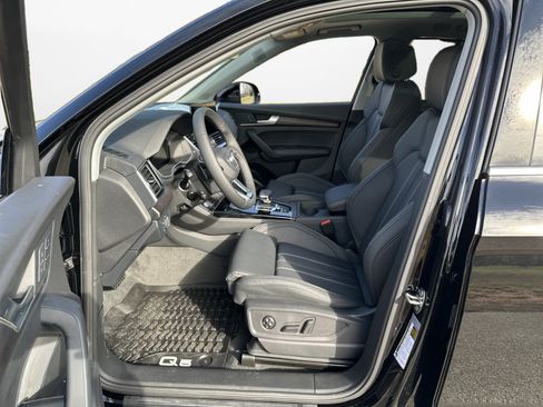 Used 2023 Audi Q5 2.0T Premium Plus w/ Premium Plus Package AWD/4WD image 9