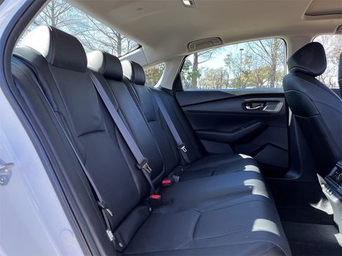 Used 2023 Honda Accord EX-L image 27