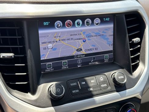 Used 2017 GMC Acadia SLT FWD image 22