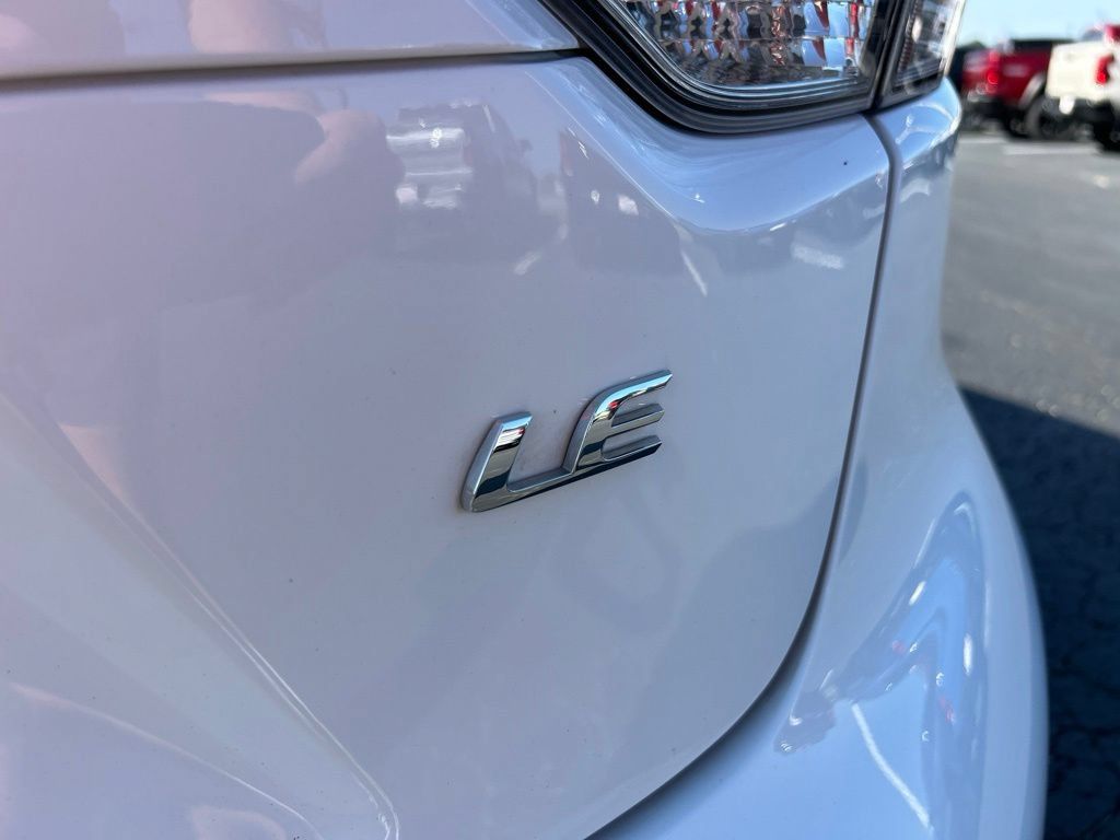 Used 2025 Toyota Corolla LE FWD image 11