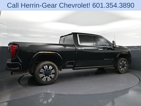Used 2024 GMC Sierra 3500 Denali w/ Denali Reserve Package AWD/4WD image 8