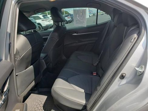 Used 2022 Toyota Camry SE w/ Convenience Package FWD image 12