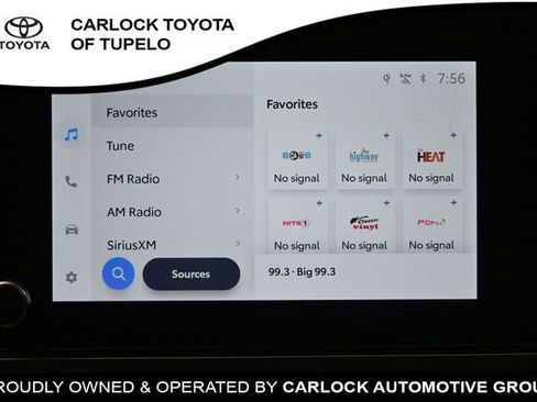 Used 2025 Toyota Camry SE w/ Convenience Package FWD image 32