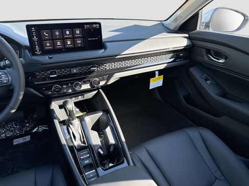New 2025 Honda Accord EX-L image 17