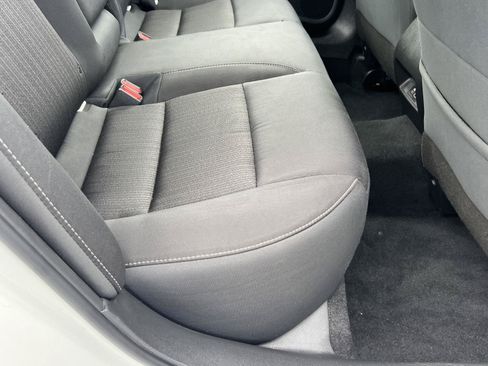 Used 2025 Nissan Altima 2.5 SV FWD image 21