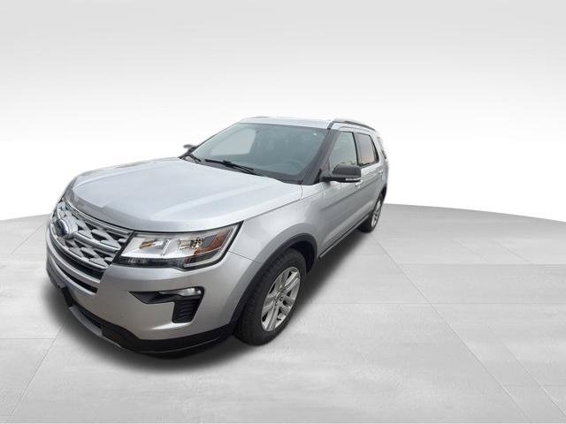 Used 2019 Ford Explorer XLT w/ Equipment Group 201A AWD/4WD image 3