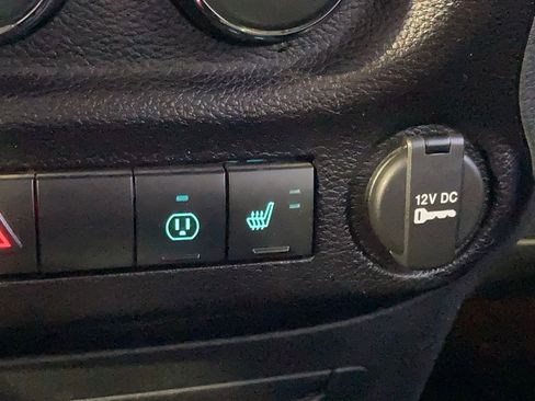 Used 2016 Jeep Wrangler Rubicon w/ Power Convenience Group image 19