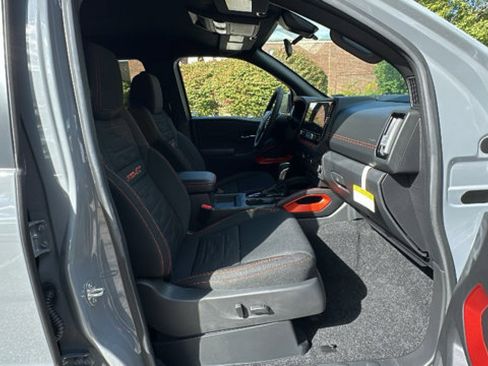 New 2025 Nissan Frontier PRO-4X image 8