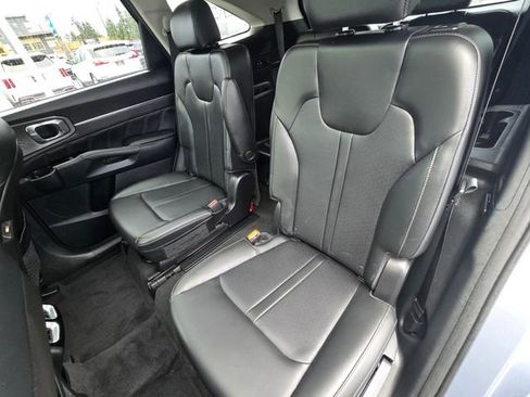 Certified 2023 Kia Sorento SX image 21