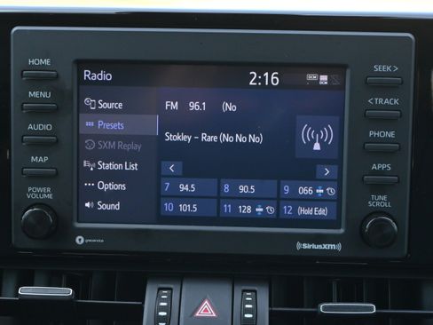 Used 2022 Toyota RAV4 XLE Premium image 15