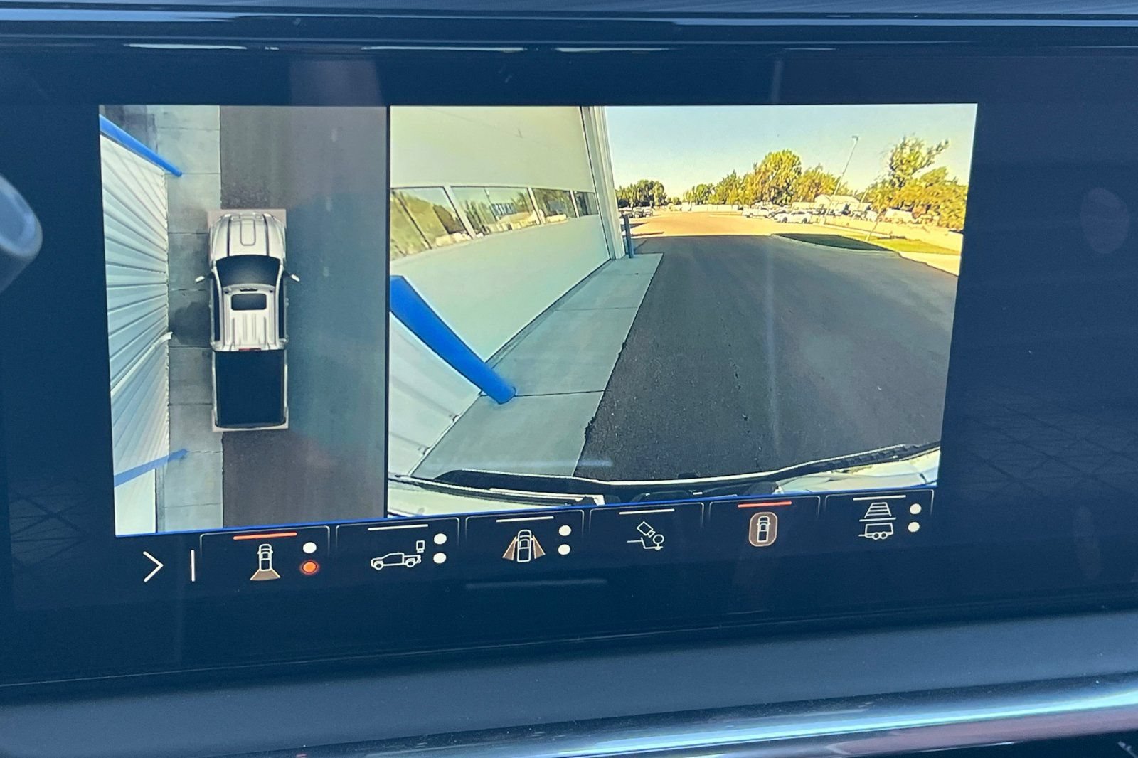 New 2026 GMC Sierra 2500 Denali Ultimate AWD/4WD image 16
