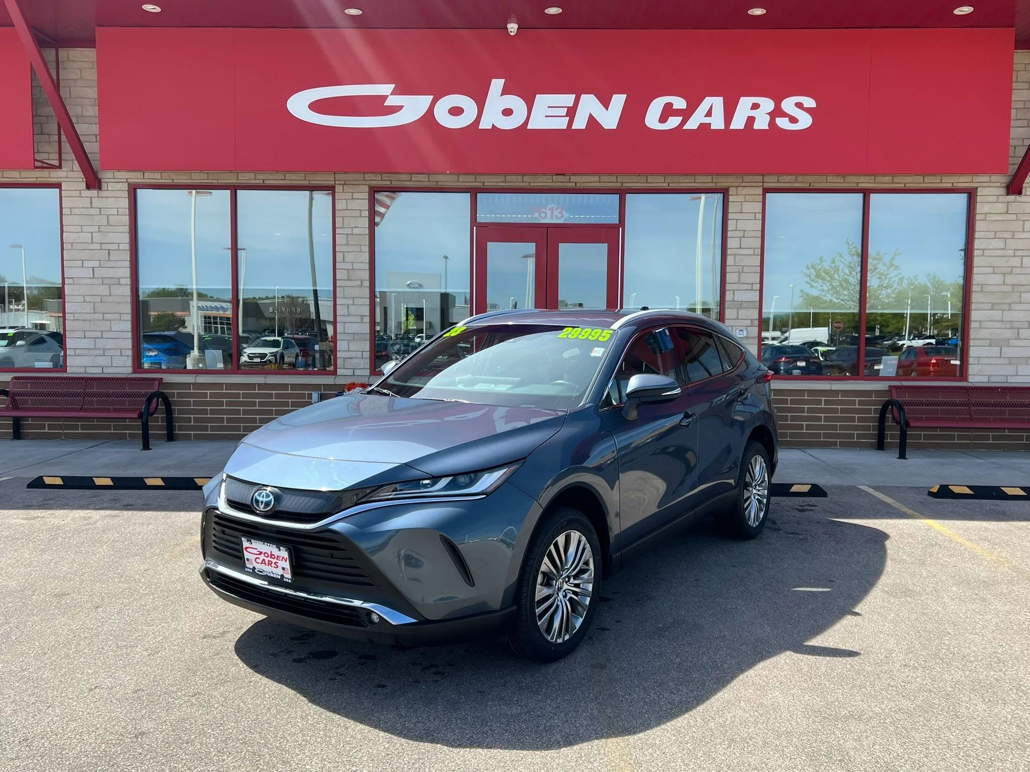 Used 2023 Toyota Venza XLE AWD/4WD image 1
