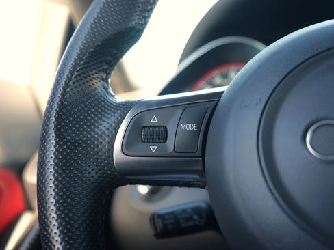 Used 2011 Audi R8 V10 image 30