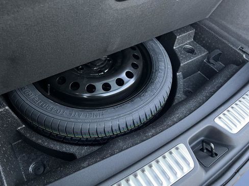 Used 2021 Buick Envision Essence w/ Technology Package I image 48