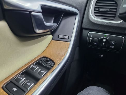 Used 2016 Volvo S60 T5 Premier image 25